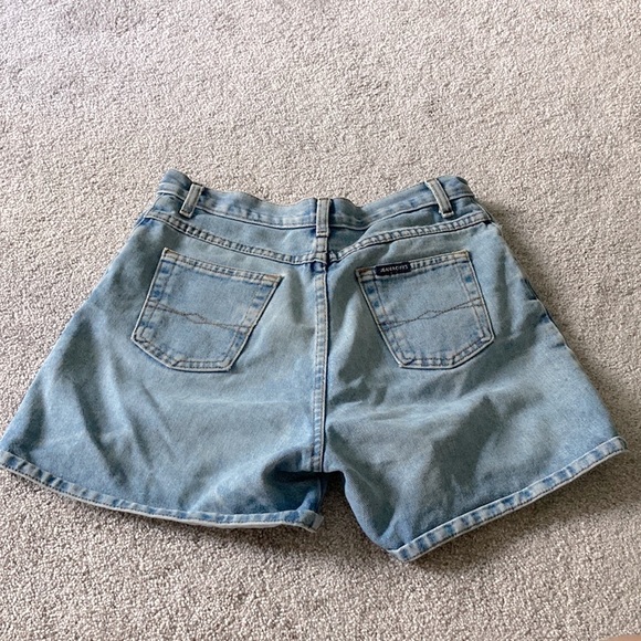 Vintage JW&Co Shorts - Picture 2 of 3